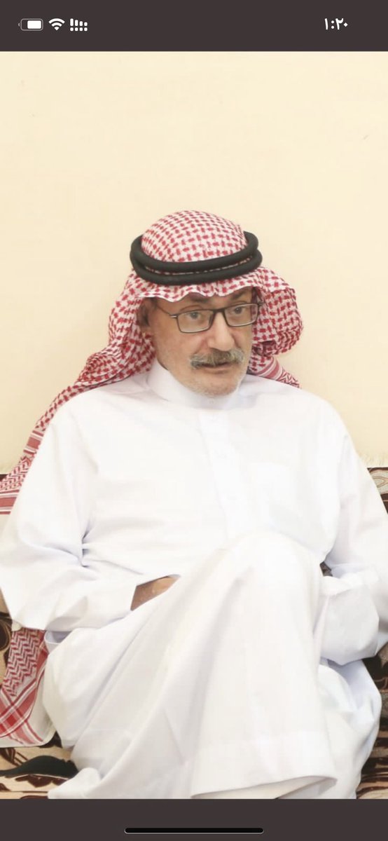 فقدت حائل والوطن هذا اليوم احد فرسان الادب والثقافة برحيل الكاتب والقاصً الاديب جارالله يوسف الحميد .
رحمه الله واسكنه فسيح جناته والعزاء لاهله وذويه وجميع أصدقاؤه ومحبًيه كافة
((أحزان عشبة برية))وغيرها