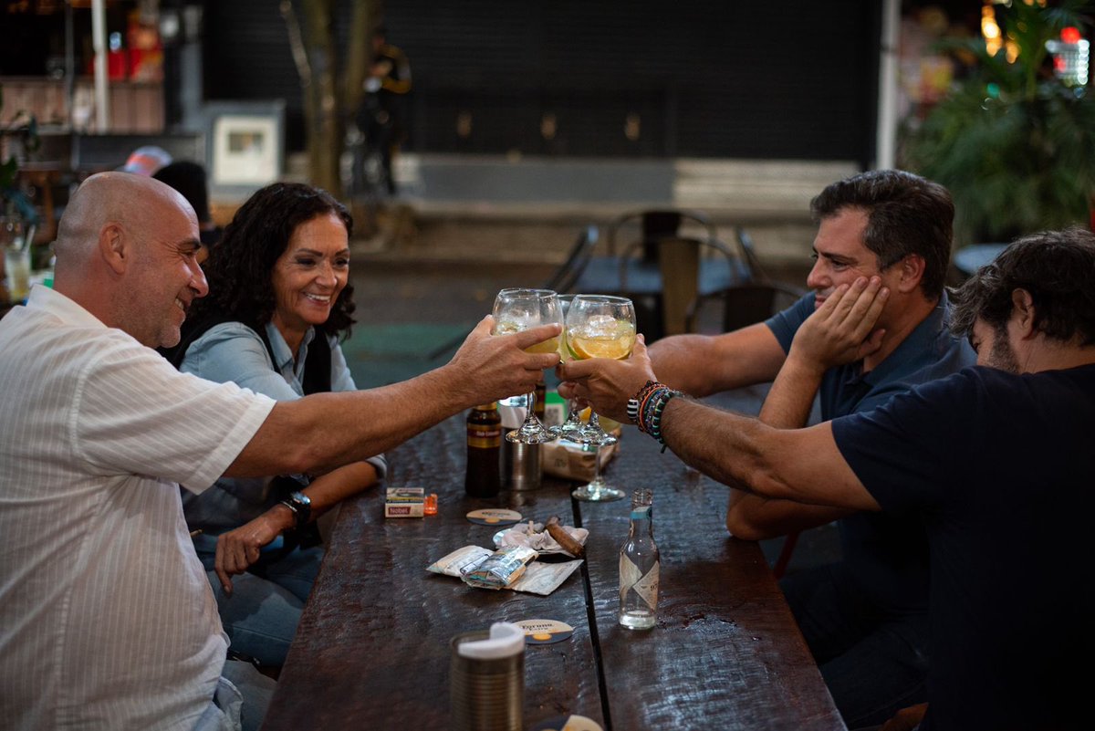 camivillamizar's tweet image. Seguimos apostando por la reactivación económica de Medellín, seguiremos recuperando más empleos y posicionando la ciudad ante el mundo. 

#MedellínAquíTodoFlorece 🌸🌼