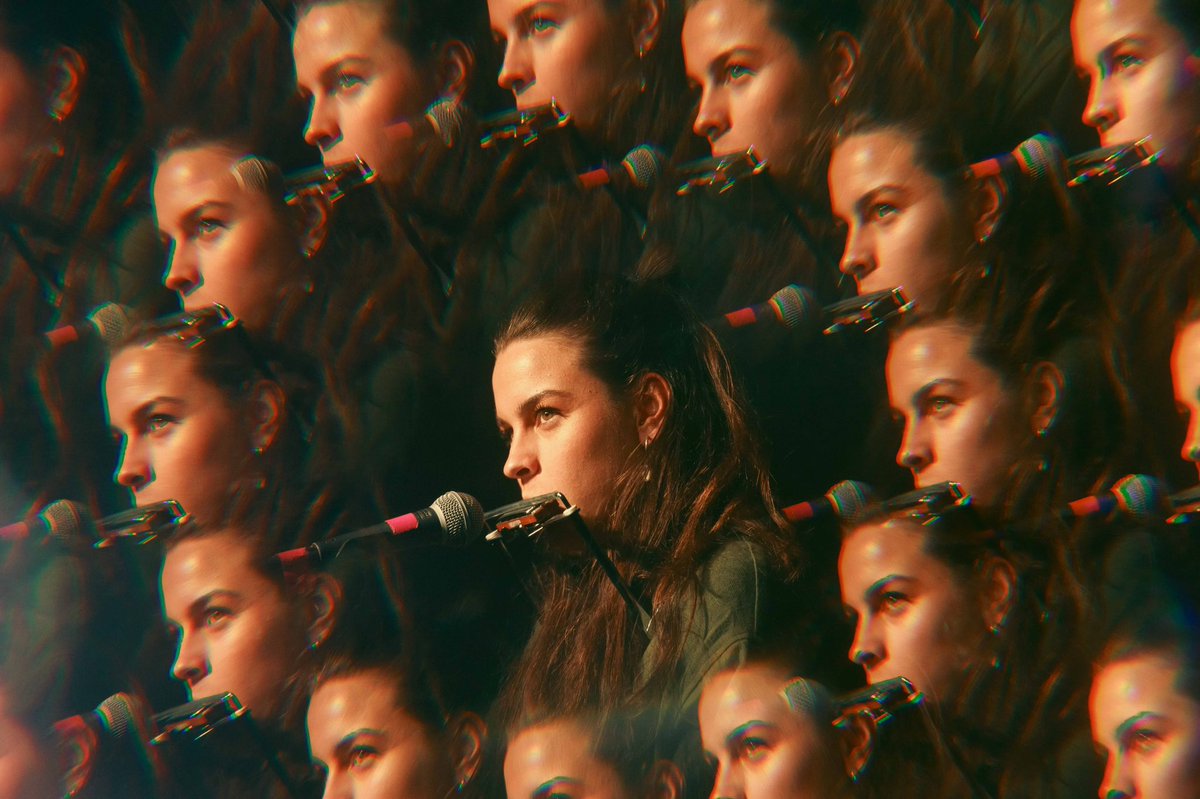 CHeinrichPhoto's tweet photo. Steph Strings - @thesocial https://t.co/uDFUjEzy15