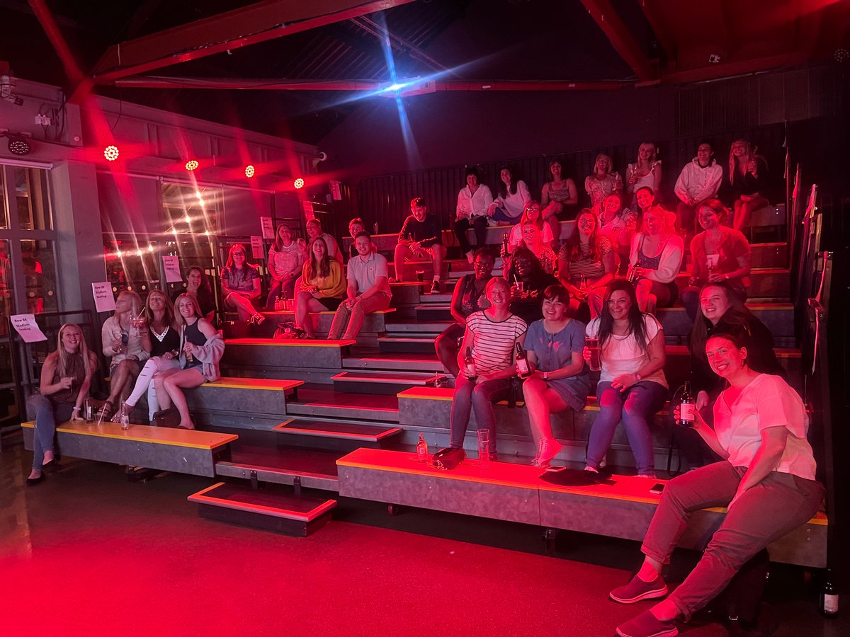 NetballinBerks's tweet photo. @EnglandNetball @MegJ0ne3 @PopBrixton @OmegaNetball We can’t let Londoners have all the fun 🤩  Berkshire netballers representing at Walkabout Reading 👋👋 #MakeYourMark https://t.co/GMak6xnOuh
