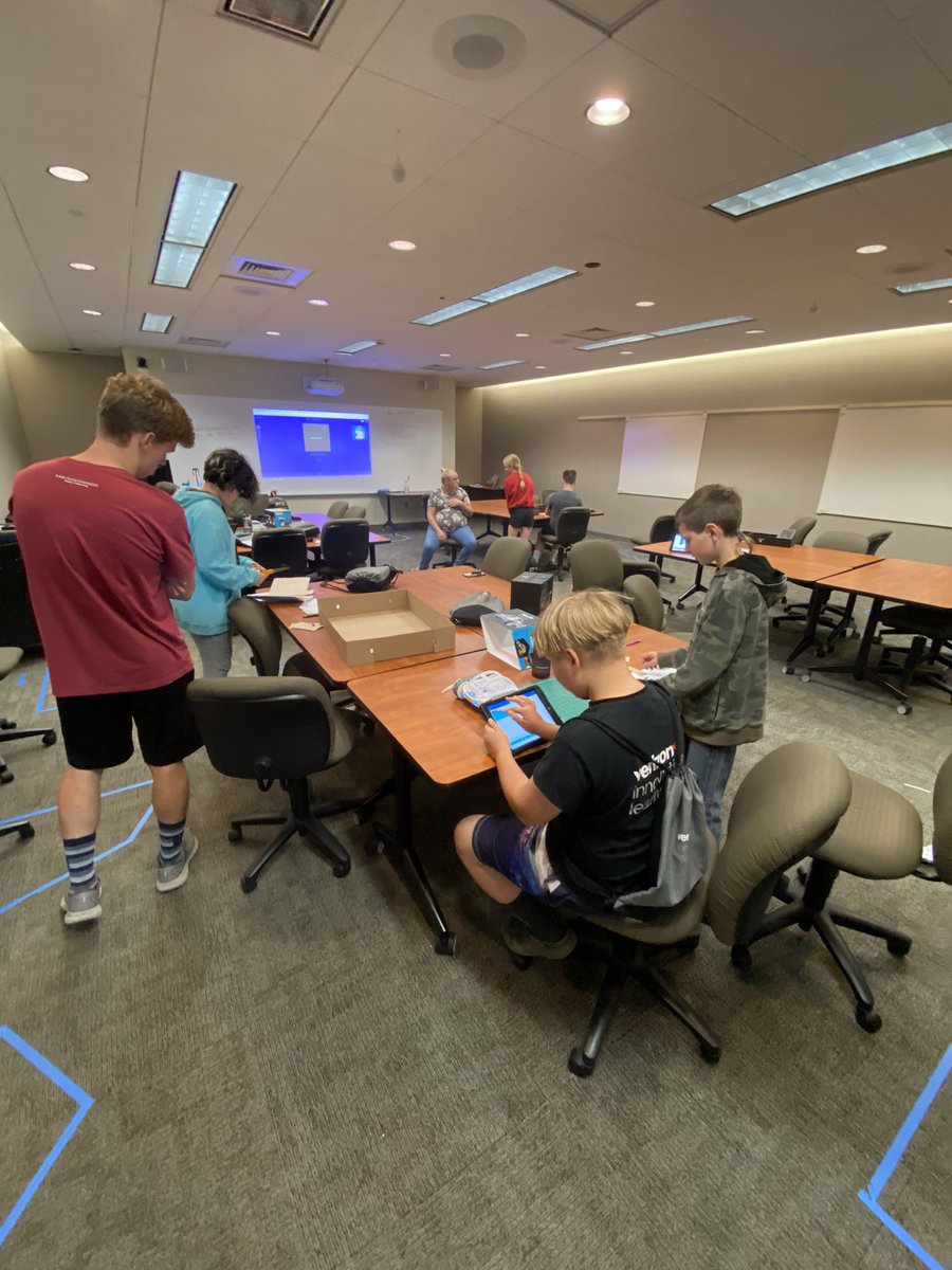 UN Sustainable Development Goals, spaghetti towers, and prototypes! More great creativity coming from the students during the #VerizonInnovativeLearning STEM Achievers camp at #niacc! <a href="/myniacc/">NIACC</a> <a href="/NACCE/">NACCE</a>