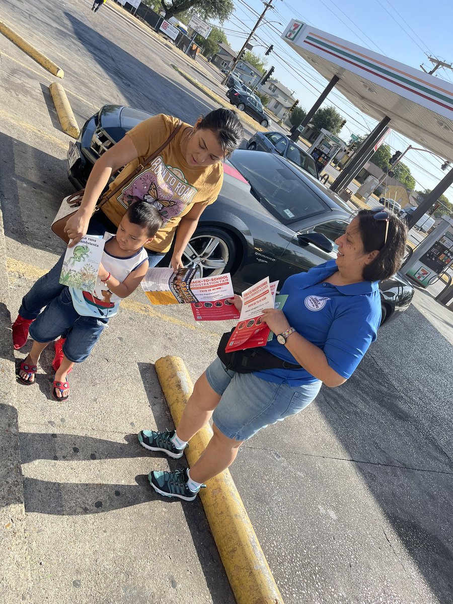 JGrayDISD's tweet photo. #pressingthepavement was a success today! I enjoyed spreading the word about Pre-K with @mtorresibanez and @AnafiEdna! 📚 
@ReadBIGDallas 
@ICanReadDallas 
@DrElenaSHill https://t.co/q2OSwKR0Zh