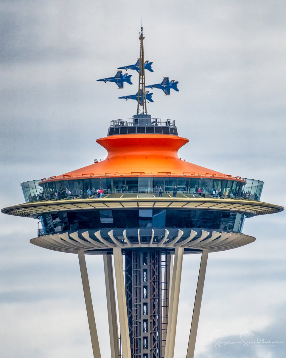 sigmas's tweet photo. #BlueAngels practicing in #Seattle this afternoon, caught them over my favorite structure a few times. #SpaceNeedle. https://t.co/LUGVwNyE5A