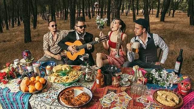 raadioboulevard's tweet photo. Ya falta poco para que esté 5 de agosto llegué
Jenny and the Mexicats a la Maraka presentando su "fiesta ancestral #JennyAndTheMexicats , #Fiesta, #adondevamos ,#Conciertos, #baile , Viernes, #Musica,#RadioBoulevard
¿Tienes Plan? https://t.co/FjLgouavHD