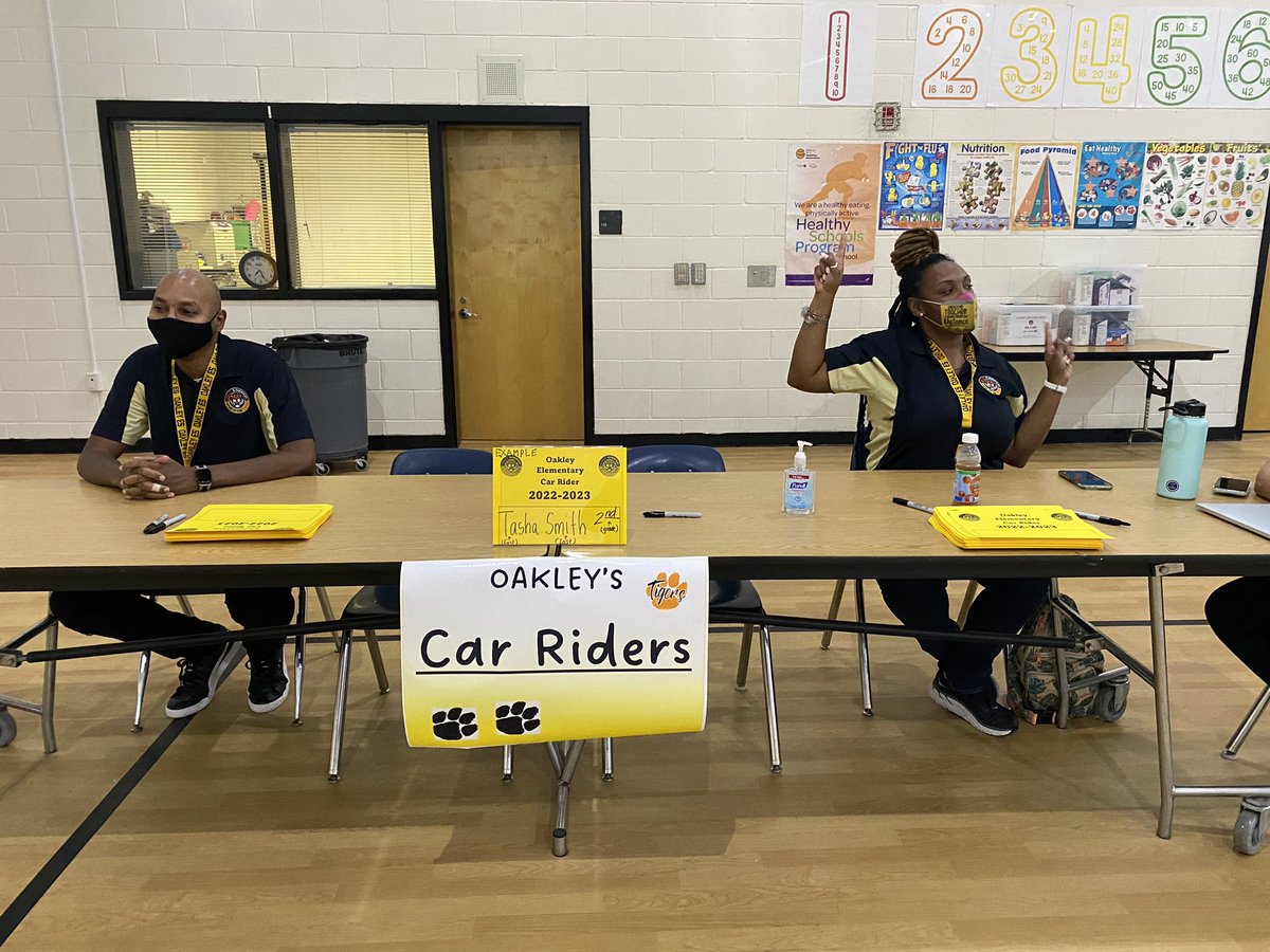 Kudos to our <a href="/OakleyTigers/">Oakley Elementary School</a> AMAZING teammates for their commitment to ALL HANDS ON DECK! Oakleys 2022-23 Open House was a big success!  #GearingUpforDay1 <a href="/flowersw392/">Walter Flowers</a> <a href="/mevis_rowden/">Mevis Swain</a> <a href="/ladyterez/">Teresa Williams</a> <a href="/MsMWill3/">Marisa North, MEd</a> <a href="/msuchengoddy/">uche</a>