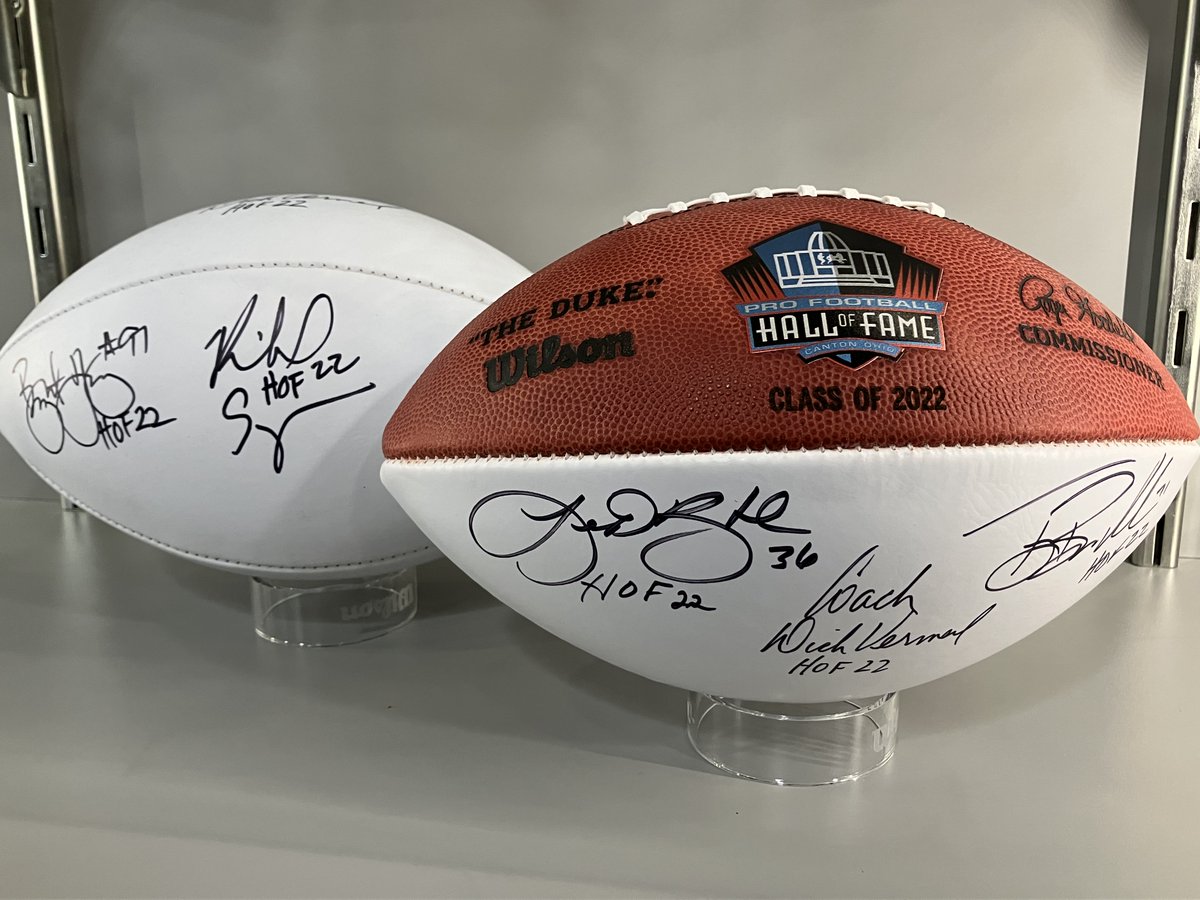 ProFootballHOF's tweet photo. 🚨CONTEST🚨 

Which team will score first in tonight's Hall of Fame Game?

1. RT
2. Follow @ProFootballHOF
3. Reply with the correct answer

Two randomly selected winners will each receive a Class of 2022 signed football!

Rules: https://t.co/QEbJX8PZxT https://t.co/GyY7z9bid8