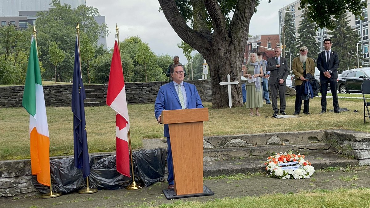 Honoured to participate in the <a href="/IrlEmbCanada/">Irish Embassy Canada</a> ceremony commemorating Ireland’s Irish Famine refugees who arrived in Bytown /Ottawa in 1847. The event commemorated those who died and were laid to rest and honoured the memory of those who tended to them. It was a moving morning.