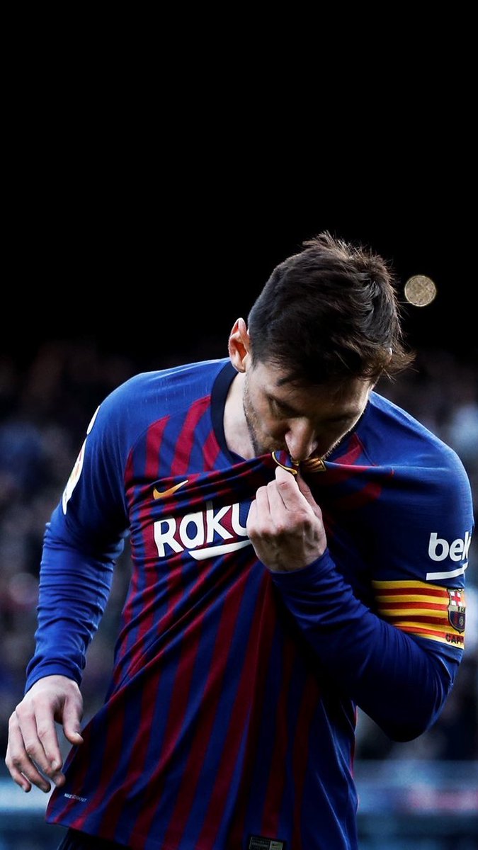irinalopeezz_'s tweet photo. Un año sin ti y sigues doliendo como el primer día 💔

05/08/2021 
"ÚLTIMA HORA| Leo Messi no seguirá ligado al FC Barcelona..." https://t.co/eFixzp6oL8