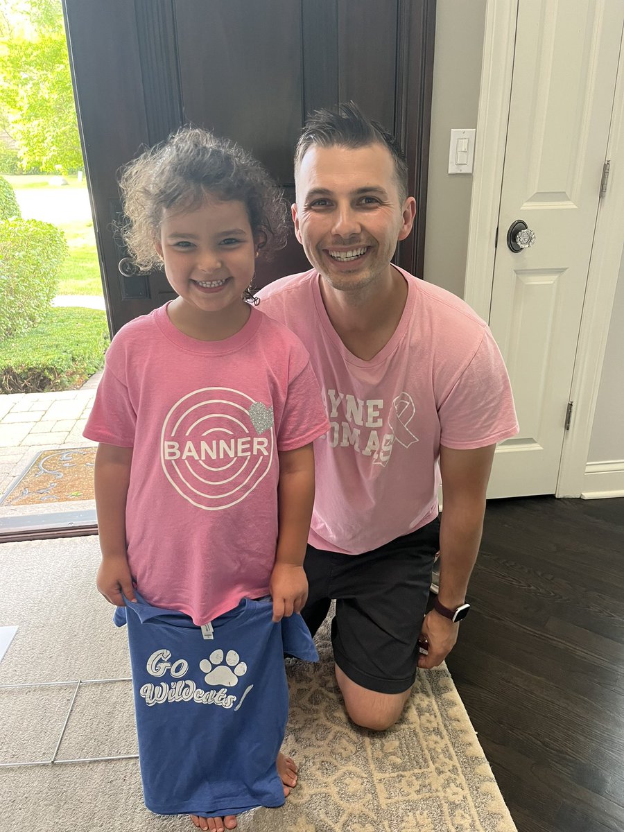 JeriFelsenthal's tweet photo. There’s nothing more exciting than a Principal visit! Thank you @MrRodrigo5 for making time for this incredible tradition. Kindy here she comes! @WayneThomasscho https://t.co/s8YdgJrrLB