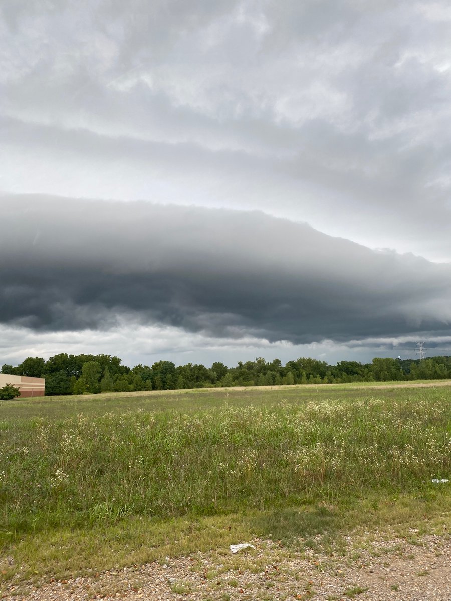KaitlynGoodrich's tweet photo. @AllisonWeather Milford area right now https://t.co/diUJVxpP5B