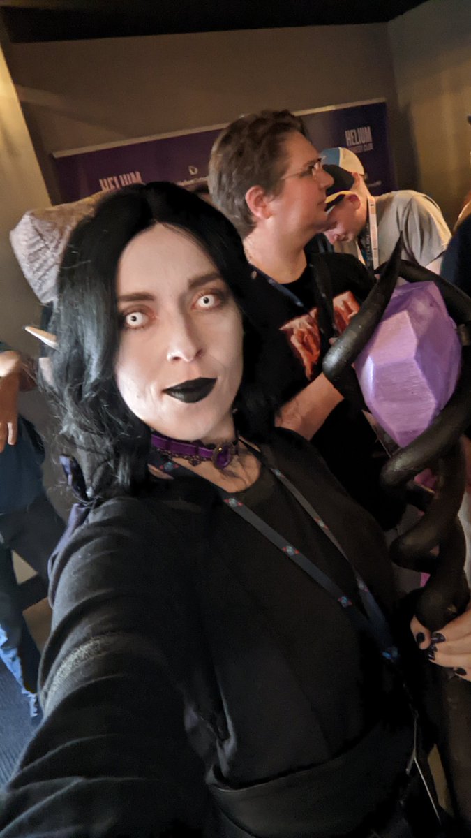 Metra Narn-ified and ready for the first <a href="/glasscannonpod/">The Glass Cannon Network</a> live show!! It's going to be epic 🥳