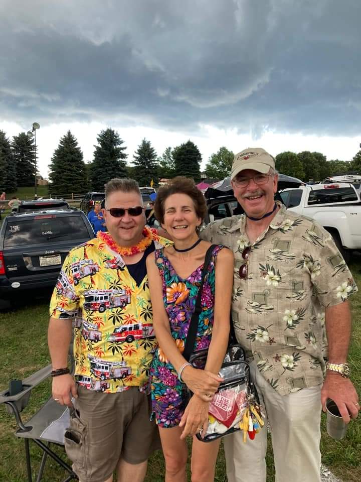 ConchGOP's tweet photo. Buffett at Woodstock @jimmybuffett #parrotheads https://t.co/X45DPtijYV