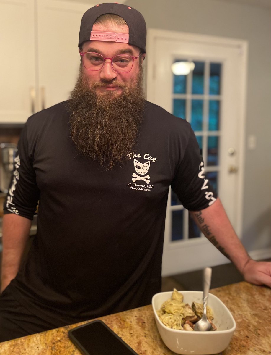 yard_gnome_'s tweet photo. @GACheezy / @GamerAdvantage I heard you might be looking for a new partner. Iโll even make them pink joints look ๐ฅ. This @TacticalGramma hat is my jam now too. #pinkismyfavcolor #queueAerosmith #damnImold #beard ๐ฆฉ๐ฆฉ https://t.co/dEtVswDhum