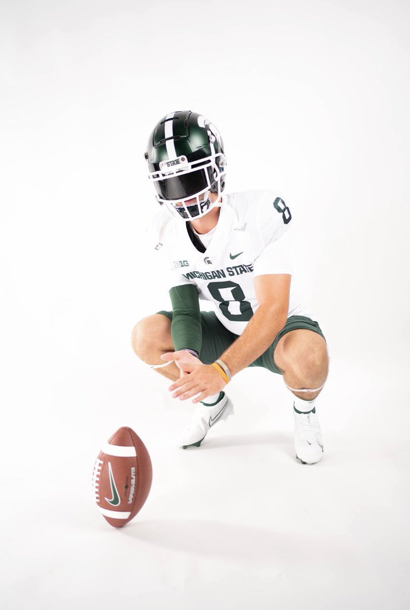 nolan_foley98's tweet photo. What an amazing opportunity! Thank you so much @LetitRide19 for the invite up to see the beautiful campus and facilities! Also, thank you to the rest of the @MSU_Football coaching staff for the amazing hospitality!
#gogreeen #gowhite #SD4L https://t.co/M1XxoBmNkG
