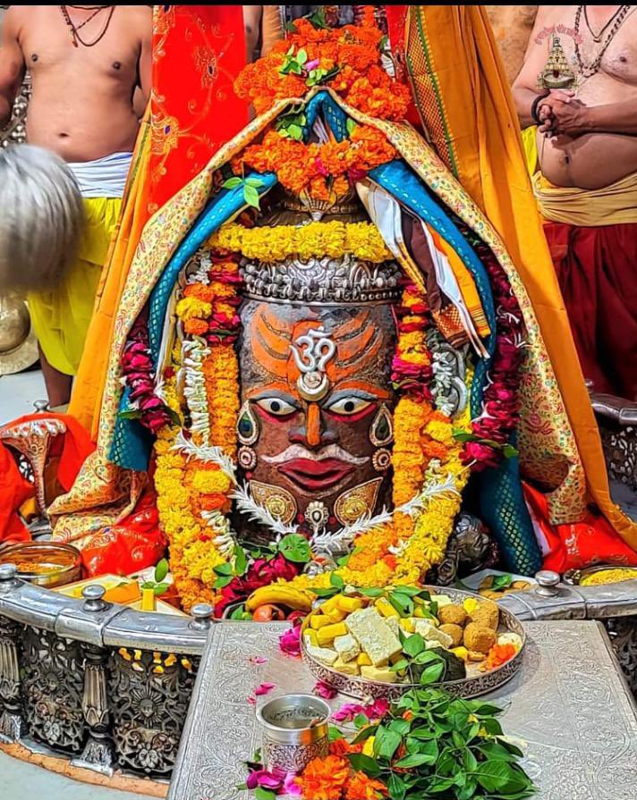 श्री महाकालेश्वर ज्योतिर्लिंग जी के आज के भस्म आरती श्रृंगार दिव्य दर्शन 05.08.2022