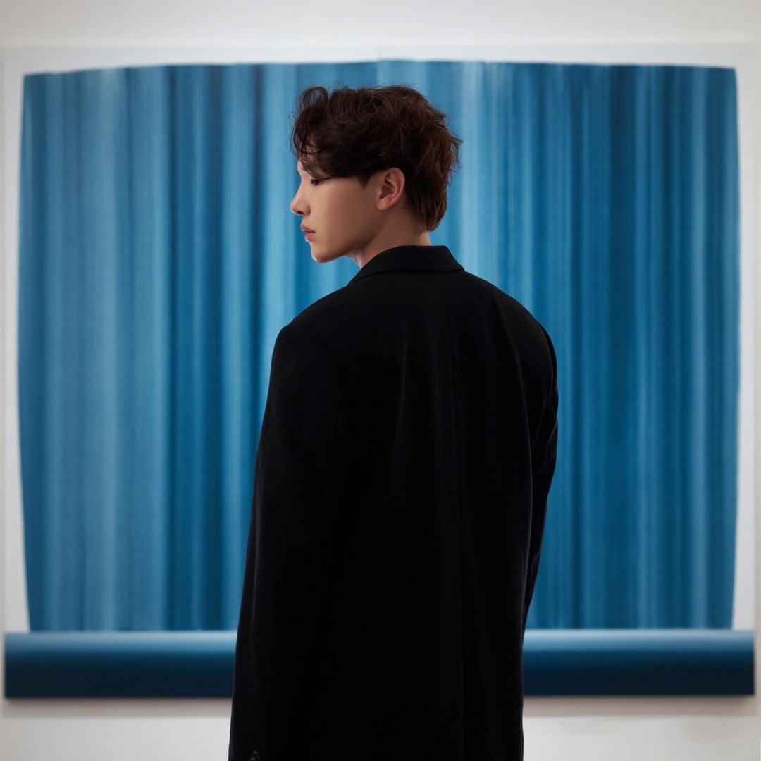 MeloMance_TH's tweet photo. 💿Kim Minseok (#MELOMANCE) participated in writing, composing, and singing for Project Chill '#Goodbye' (#작별인사) 
Now available on all music sites 🎧

🎧 https://t.co/bOONHJo6WJ
⠀
#멜로망스 #김민석 #KimMinSeok
#ProjectChill #멜로망스김민석 https://t.co/2Dw3mEKPzB