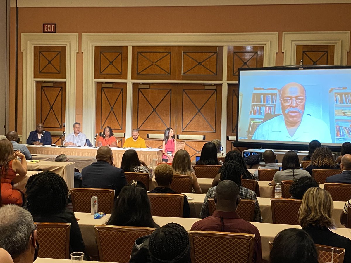footecomm's tweet photo. Race or Reckoning: Insighful panel discussion on how media is addressing diversity in a post-George Floyd world. ⁦@NABJ⁩ #nabjnahj #journalisms ⁦@AnaCabrera⁩ ⁦@WesleyLowery⁩ ⁦@GilbertBailon⁩ @dallasnews ⁦@michaelbolden⁩ https://t.co/YU2DduOqIj