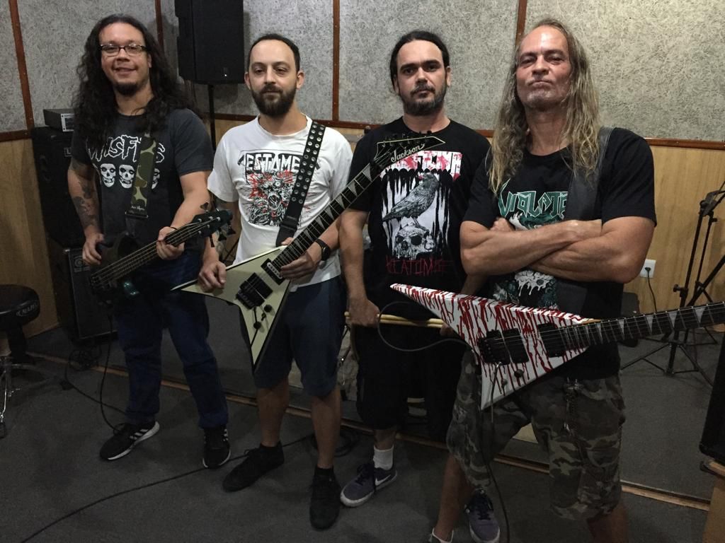 maquinaprofanaf's tweet photo. #MaquinaProfanaFest: Forkill - Banda carioca anuncia entrada de novo baixista
Inscreva-se No #Blog, Compartilhe. Apoie o #Underground Seu Apoio é Muito Importante👇🤟🎧
https://t.co/kCAfVzfxL8
#ForKill #NewBass #NewBassPlayer #ThrashMetal #Metal https://t.co/27JtxkfFdI