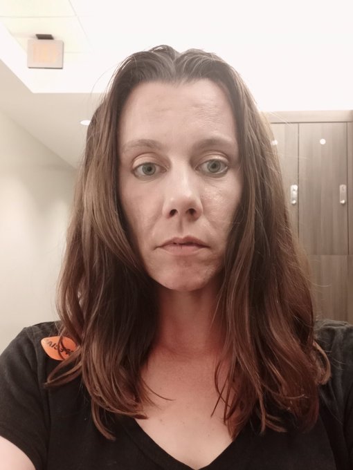 Awesome photoshoot today.  Just wanna go back and watch TV now... https://t.co/VwFhKWuiNH