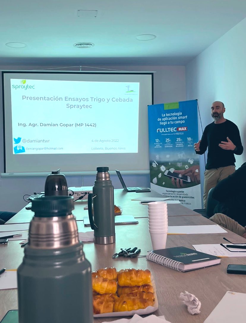 Damiantwr's tweet photo. Muy buen intercambio técnico se dio con asesores de Loberia y zona en la presentación de ensayos Fina de @SpraytecARG…
#Trigo2022-#Cebada2022
#Spraytec https://t.co/p8XQNiyvx7