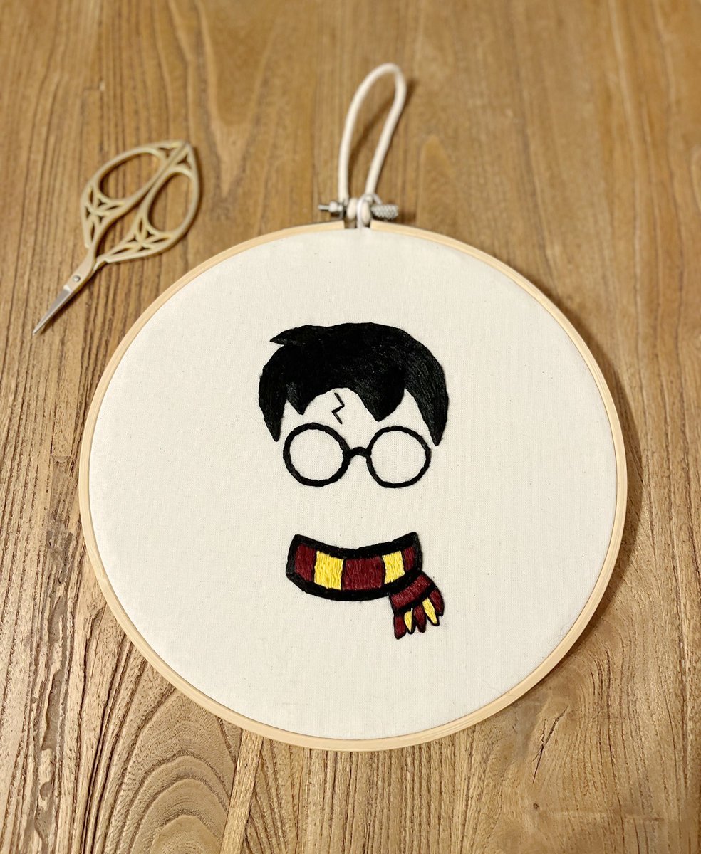 bordhada's tweet photo. 🪄🅗🅐🅡🅡🅨 🅟🅞🅣🅣🅔🅡 Para todos los fanáticos de esta hermosa saga! 
🪄Otro hermoso encargo que me desafía y entusiasma hacer! 

#harrypotter #bordadoharrypotter #embroideryharrypotter #embroidery https://t.co/kM9YQ1Qusj