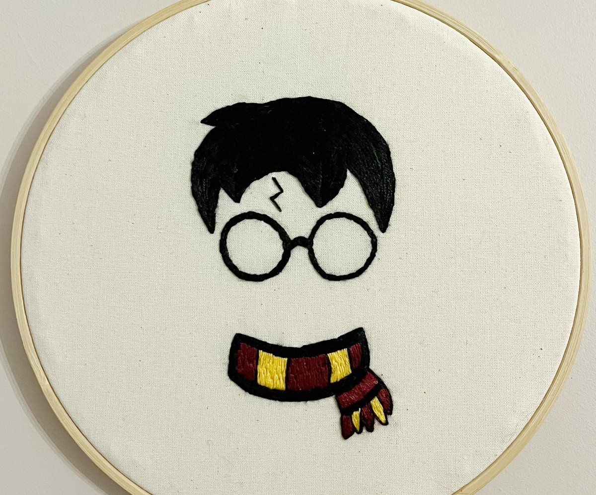 bordhada's tweet photo. 🪄🅗🅐🅡🅡🅨 🅟🅞🅣🅣🅔🅡 Para todos los fanáticos de esta hermosa saga! 
🪄Otro hermoso encargo que me desafía y entusiasma hacer! 

#harrypotter #bordadoharrypotter #embroideryharrypotter #embroidery https://t.co/kM9YQ1Qusj