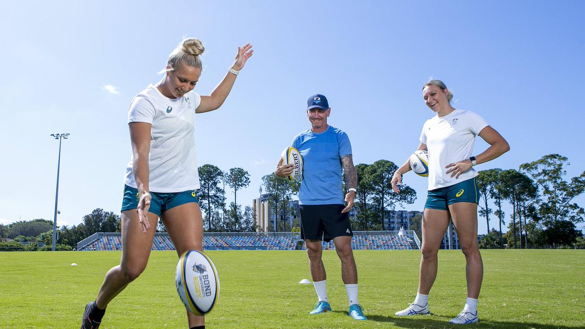 LISTEN BACK: <a href="/Aussie7s/">Australia Sevens</a> @CommGamesAus gold medalists Maddie &amp; Tegan Levi were our special guests on #RadioTAB @ChloeMaxwell <a href="/mat_rogers6/">Mat Rogers</a> #BoldInGold <a href="/birminghamcg22/">Birmingham 2022</a> <a href="/GerardDaffy/">Gerard Daffy</a> <a href="/hansonmedia/">Ian Hanson OAM</a>

player.whooshkaa.com/episode?id=102…
