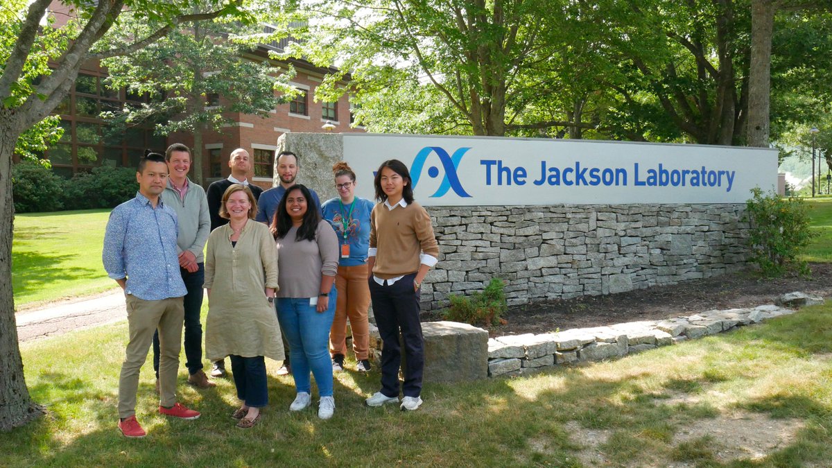 TewheyLab's tweet image. I know you thought it was just another Thursday but SURPRISE! The Tewhey Lab is officially on Twitter!!! 🥳 Watch this space for science, lab and other fun updates from @r_tewhey's lab ⬇️