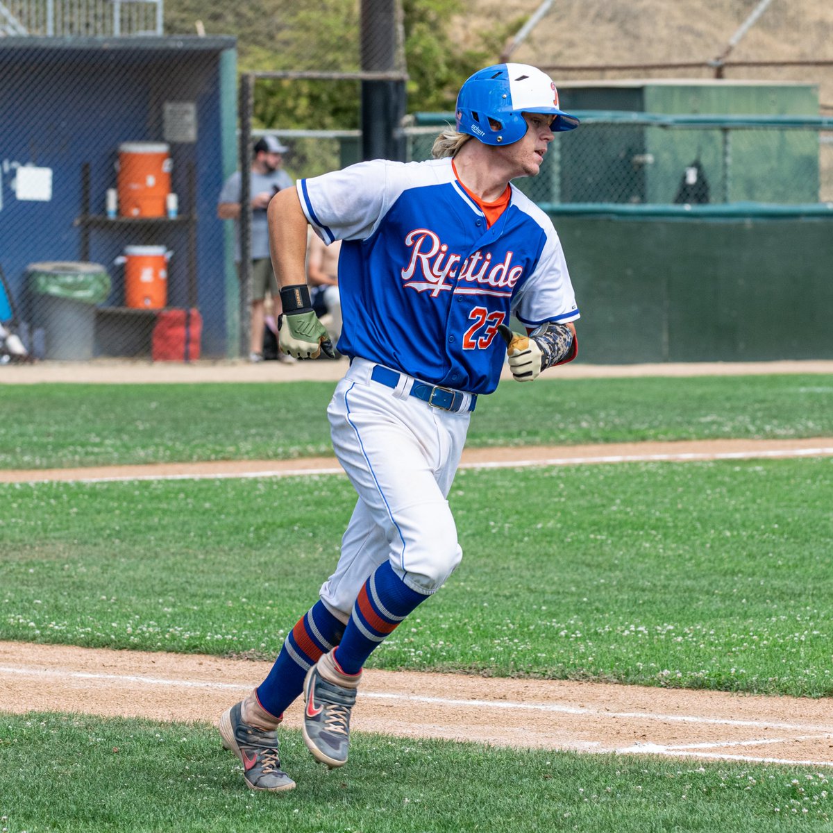 B8 | Jimmy Zakhar (<a href="/JimmyZakhar/">Jimmy Zakhar</a> <a href="/DaytonBaseball/">Dayton Baseball</a>) sends one out the park to put the Riptide on the board. 

Riptide - 2⃣
Oaks - 8⃣

#OCRiptideFamily #FlyBoys✈️ #CCLBaseball