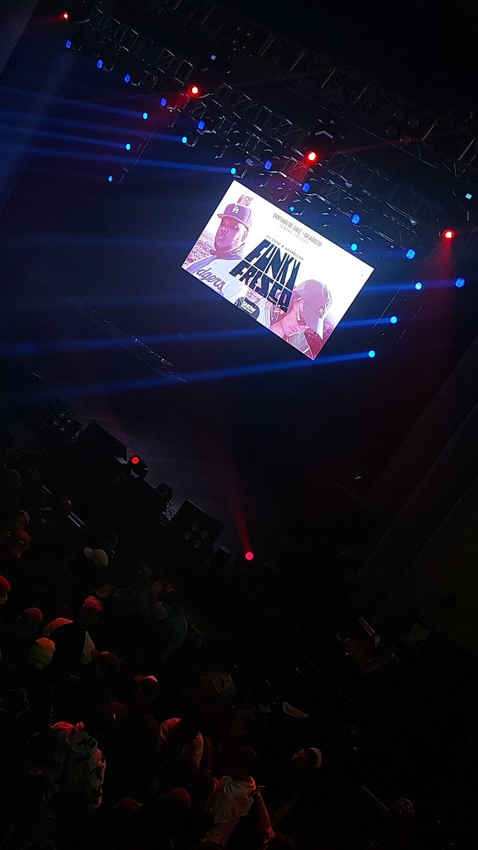 enma_nuel's tweet photo. It's show time #funkyfresco
@LilSupaOficial @akapellah https://t.co/56atcPQdQW