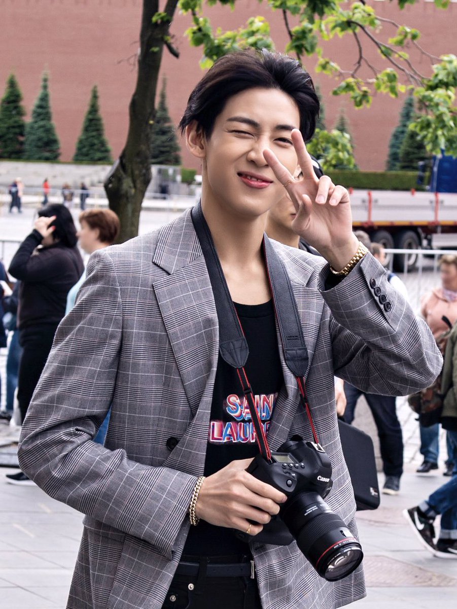 Maniezaa4's tweet photo. สู ใจดีกับน้องหน่อย น้องก็ตัวแค่นี้ตัวกะจึ๋งนึงของแม่ๆ ต้องให้แบกอะไรขนาดนั้น ศลป ก็คนให้เค้าใช้ชีวิตแบบอิสระเถอะเรื่องไม่เป็นเรื่องก็อย่างสร้างเรื่องเลย ใจเขาใจเราใช้ได้ทุกสถานการณ์จริงๆใช้บ่อยๆนะ ไม่อยากจะบ่นทวิตบังคับพื้นที่ไม่พอ 🥴
#BamBam #LoveBamBam https://t.co/qE1Pa8UqOE