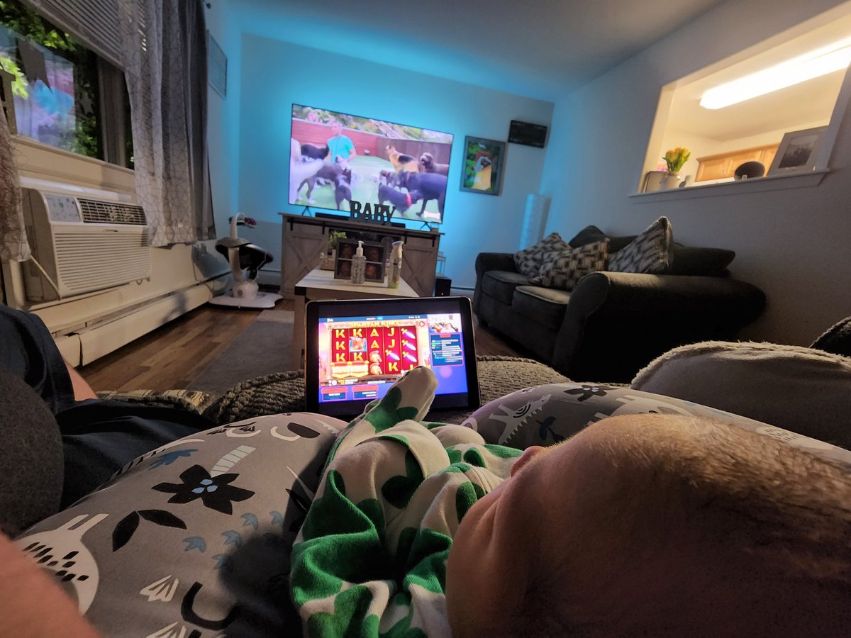 BillyRuscki's tweet photo. @Xposed 
Starting him young shout out your youngest viewer 3 days old lol 
Thats gonna bleeping pay !!!! https://t.co/uWPyN8ZS85