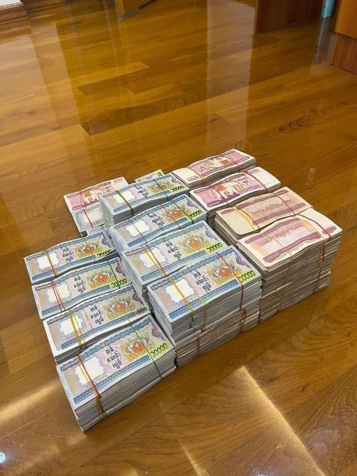 နိမိတ်ဆိုတာ ရှိတယ်လေနော် 

ဒီနေ့ကစပြီး ရွှေ၊ငွေ၊အိမ်၊
လိုတိုင်းတရကြပါစေ🙏

တစ်ယောက်တည်း မရချင်ဘူး

ဒီပိုစ့်ကို မြင်တဲ့ သူ‌တွေနဲ့အတူတူရချင်တာ

ရွှေ ငွေ‌ ရတနာ ကား/တိုက်_အိမ်တွေအားလုံးဝင်ကြပါစေ🙏 ❤️❤️❤️

လိုချင်တာအကုန်ပြည့်ပါစေအကုန်ရပါစေ 🙏🙏🙏