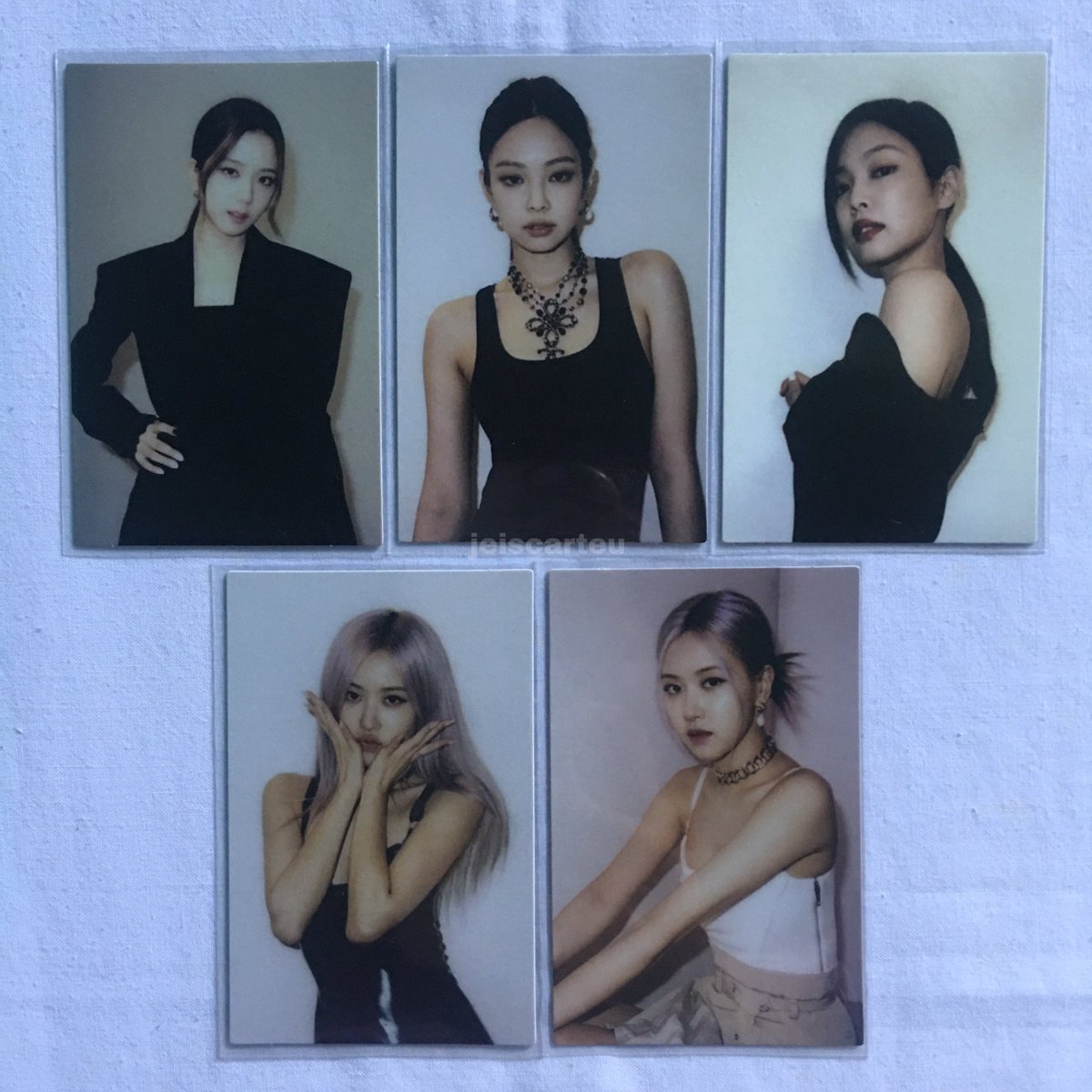 [early 8.8 sale ‼️ until 8.8 11:59pm only] 

blackpink the album photocards 

💸 ₱100 each + pf
⤷ sold as tingi
⤷ onhand
⤷ clean &amp; mint condi 💯
⤷ payo / 1 week dop

mop: gcash
mod: sco/j&amp;t direct

🏷 wts lfb blackpink jisoo jennie rosé the album pc photocard