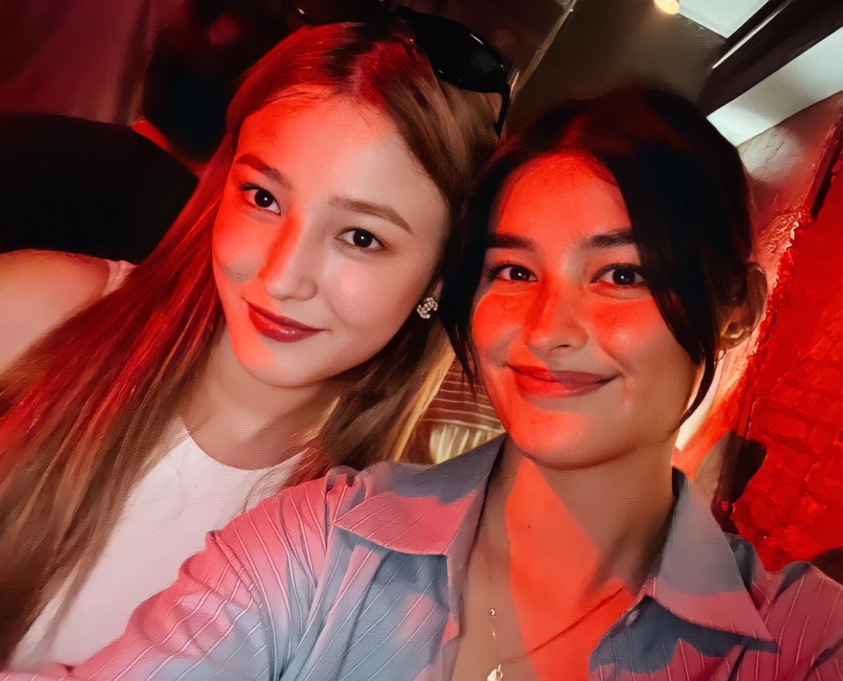 merry__land's tweet photo. Liza Soberano Instagram Post with MOMOLAND Nancy ~♡

#Lizasoberano 
#Nancy #MOMOLAND https://t.co/dtcSkXQlwM