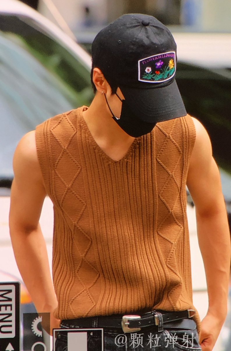 0420MEDIA's tweet photo. ohmygod park jongseong is so attractive.. https://t.co/j3DxPG1gjD