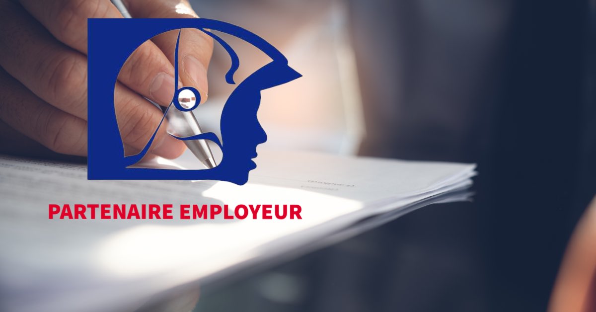 PompiersFR's tweet photo. #LabelEmployeur | Le label « employeur partenaire des sapeurs-pompiers » sont destinés à valoriser les employeurs, publics et privés, qui adhèrent à la démarche d’engagement citoyen des sapeurs-#pompiers volontaires et s’y associent par la voie conventionnelle. https://t.co/cwHdAjwnQy