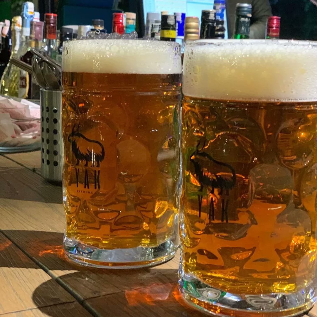 Vootoo7's tweet photo. HAPPY INTERNATIONAL BEER DAY 🍻🎉
.
Come celebrate international beer day at @vootoo_foodvoutique 

.

#tapbeer #beerontap #beer #internationalbeerday #barhasinghe #craftbeer #ipa #drinks #bar #beergarden #thamel #kathmandu #nepal https://t.co/f6Yptv5fTD