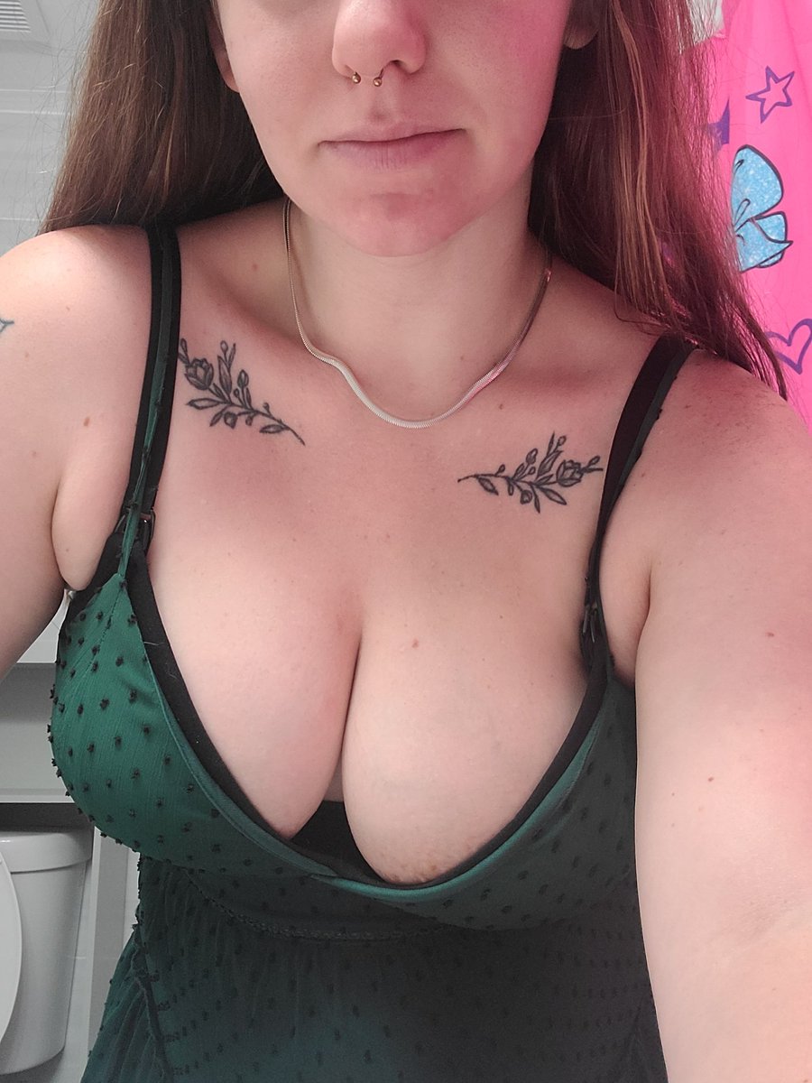 ladyrain0825's tweet photo. Needing some fun? I'll give you a good time, join me on my OF 😏 #SellingContent #onlyfansgirl #sexy  #nude #fun #onlyfans #SubscribeNow #joinme #goodtime 
https://t.co/arJ9w4BXgq https://t.co/05vbQpfZ1u