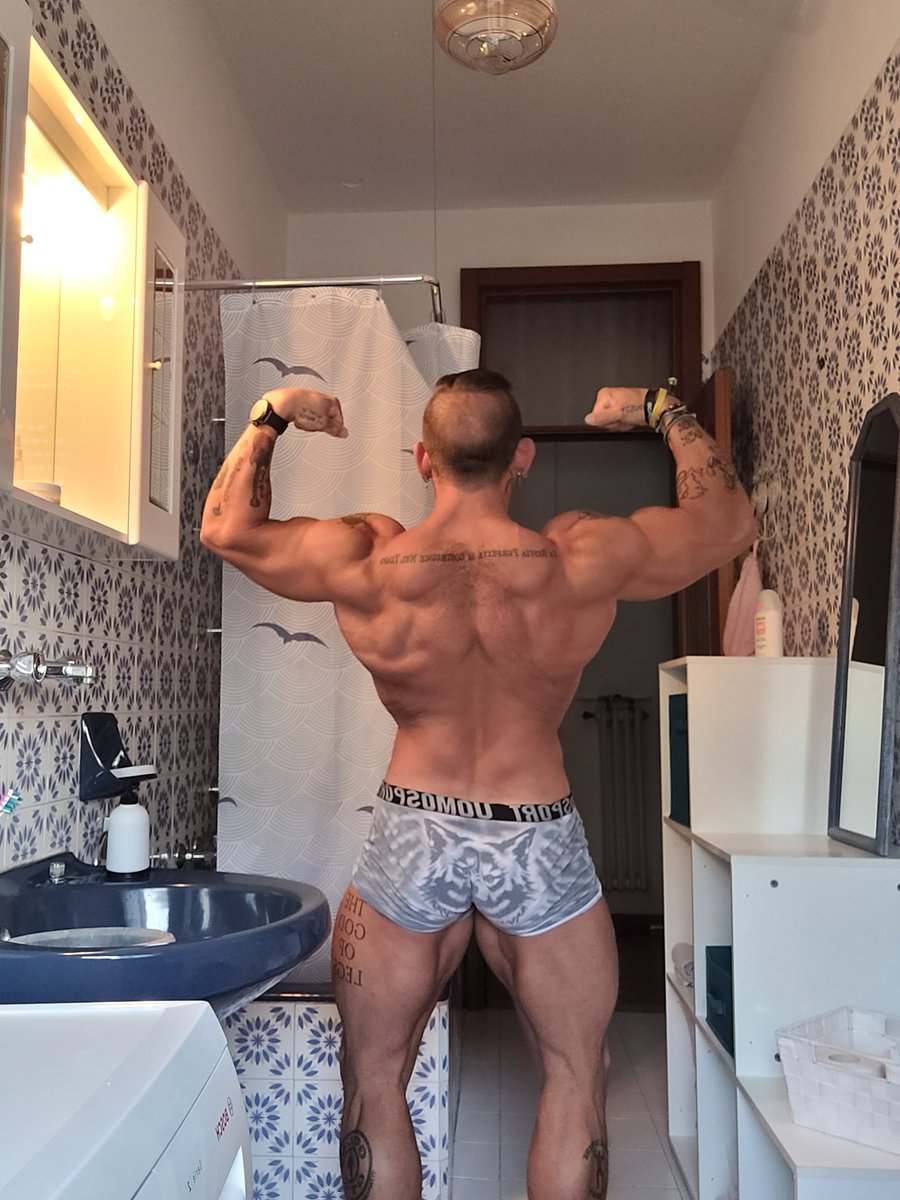 TitaniumBosetti's tweet photo. EQUILIBRIO METABOLICO 
#EQUILIBRIO #dieta #alimentazione #dimagrire #personaltrainer

Visita il profilo instagram alessandro_bosetti_ 

https://t.co/1ICSv8RvCZ https://t.co/b0Geje5fjH
