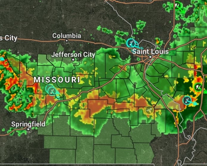 TechTips_David's tweet image. Weather is a bit rude this week. Like tornado watches and flash flood warnings. All of that crap. Stay safe to all of the people.