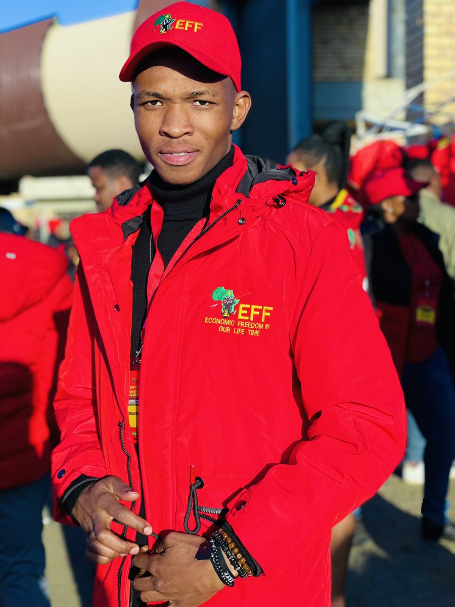 Commissar 🍃
Fridays belong to the EFF
#EFFRedFriday
#EFF1MillionMembershipCampaign