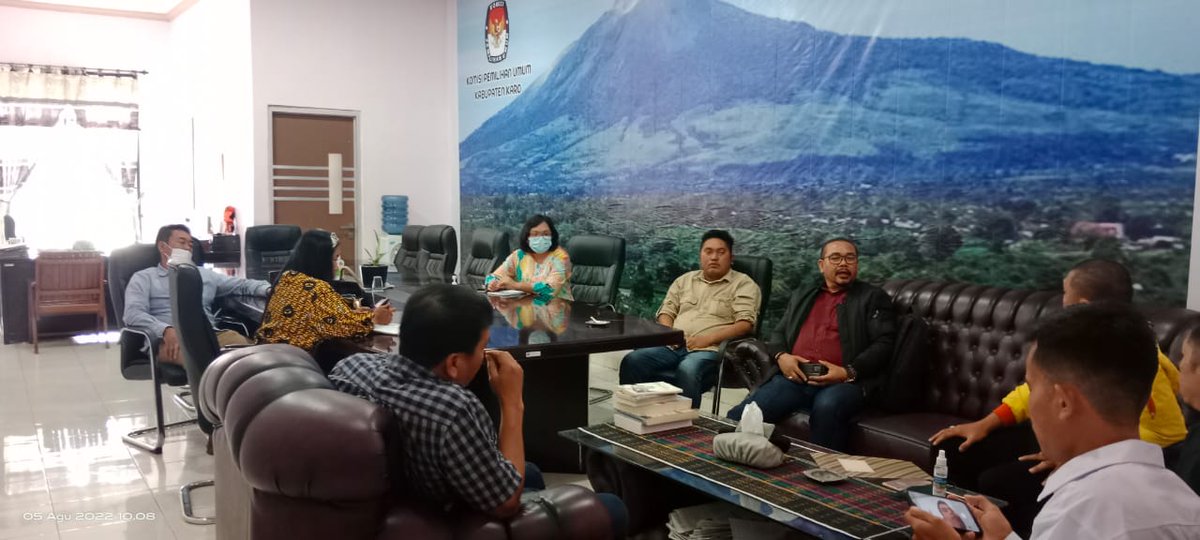 putraginuka63's tweet photo. Audensi Partai Parsindo ke Kpu Kabupaten Karo https://t.co/VLpsMESJgo