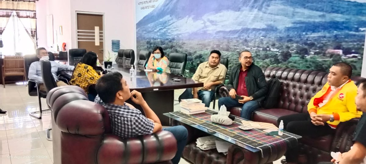 putraginuka63's tweet photo. Audensi Partai Parsindo ke Kpu Kabupaten Karo https://t.co/VLpsMESJgo