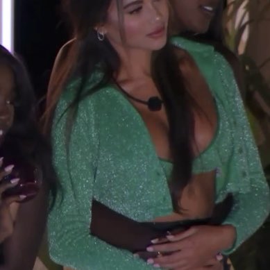 03683m's tweet photo. at this point courtney and zeta should just recouple with eachother #LoveIslandUSA https://t.co/dDQGBf4URO