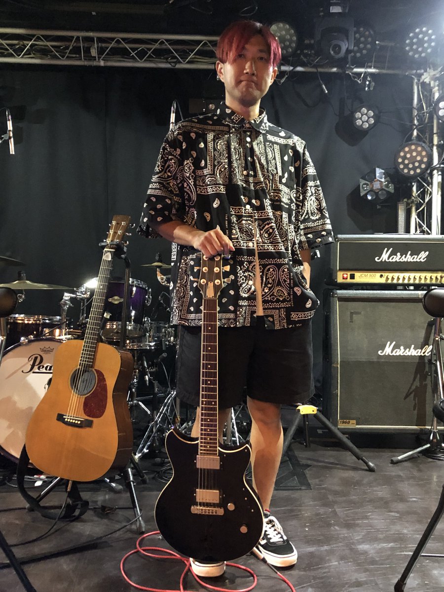 yamahaguitar_jp's tweet photo. 先日声優 沢城千春さん@CHIHARU_STST、Finさん@fin_VoseptaluckのバンドSTREET STORYの新譜
"年老いた小説のその中で"リリースパーティーにお邪魔しました！

沢城千春さんはHX Stomp、FinさんはRS820CR、HX Stompを使用！
音が太く、非常に抜けが良いサウンドが下北沢ReGに響き渡っていました！🎸🔊🔥 https://t.co/8Jv7ZVfA5v