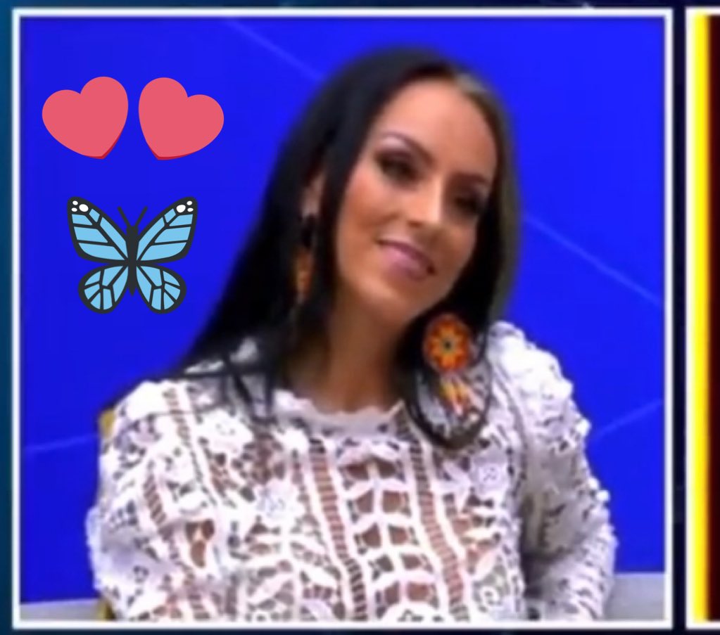 LilyTVFan's tweet photo. En un mundo lleno de Danielas… se una Ivonne!  🔮🦋💟 #LCDLF2 #IvonneGanadora https://t.co/RE9huoVdUb