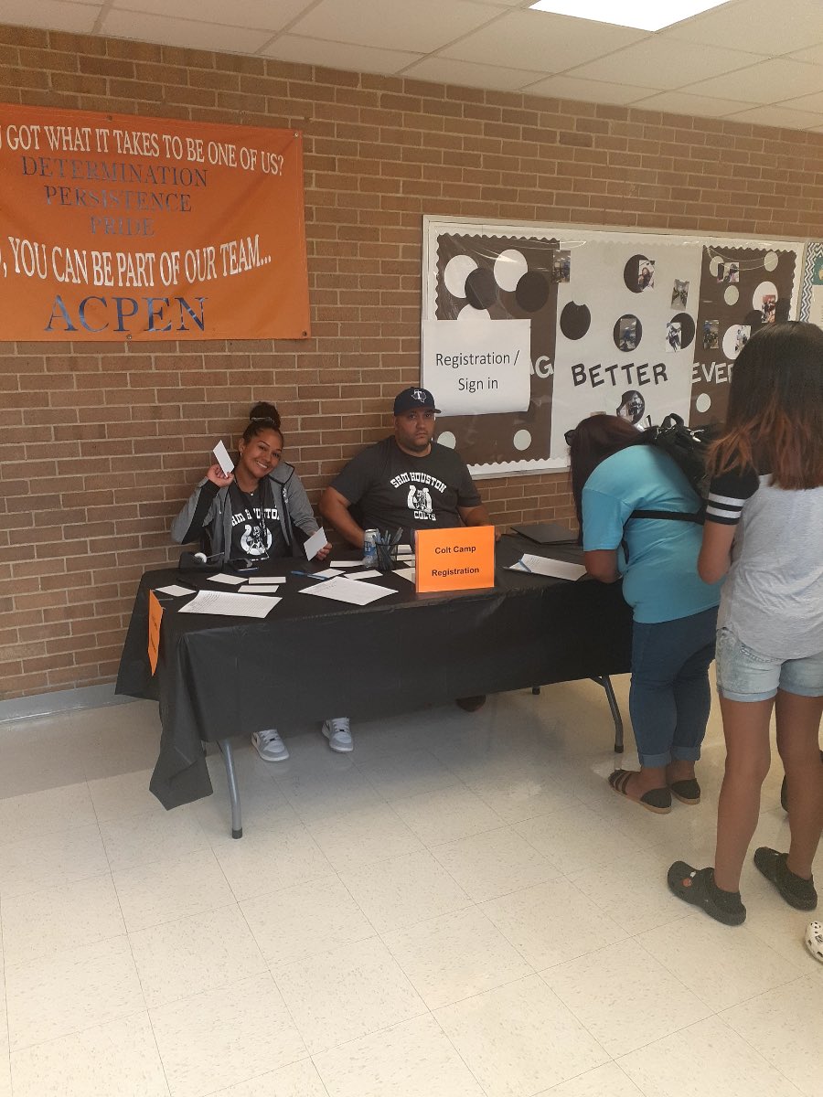 CToshma's tweet photo. We had over 130 students turn out @SHMS_Colts Camp! 🥳🤩A BIG Thank You to the teachers, parents, and students for making 2 nights of Colt Camp a success for our incoming 6th graders! 🤗 See you Monday, August 8th the first day of school! https://t.co/2rJbuHbOMu