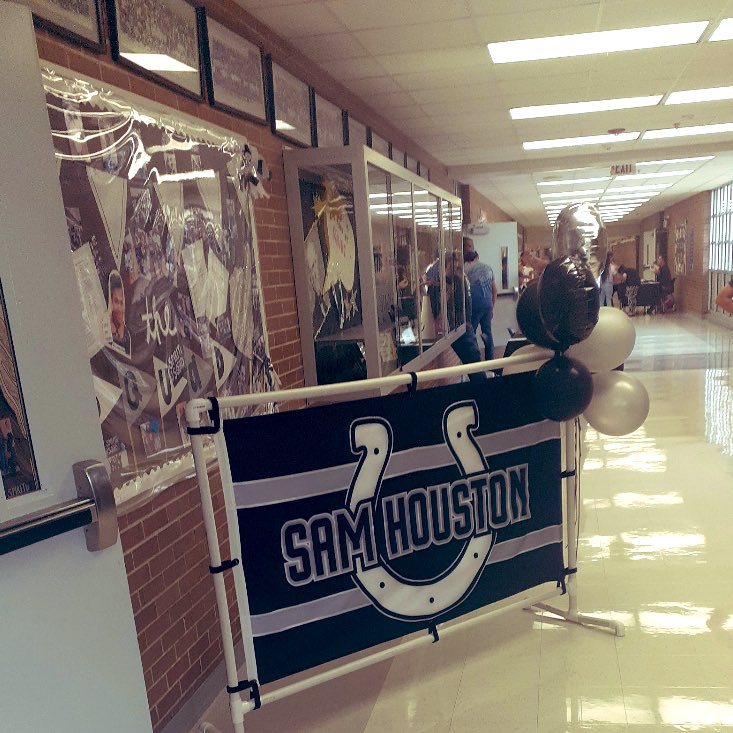 CToshma's tweet photo. We had over 130 students turn out @SHMS_Colts Camp! 🥳🤩A BIG Thank You to the teachers, parents, and students for making 2 nights of Colt Camp a success for our incoming 6th graders! 🤗 See you Monday, August 8th the first day of school! https://t.co/2rJbuHbOMu