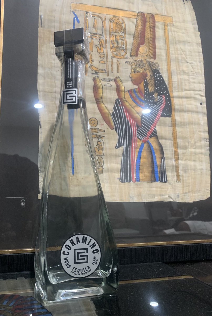 Goodbadd's tweet photo. ⁦@kevinheart4reaI⁩ ⁦@grancoramino⁩  Love the Tequila!!! Can we engrave the bottle? That would make this bottle 🔥! https://t.co/0nVGEeUUT2